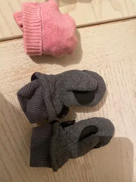 gants 2/quatre ans
