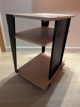 Petit meuble à roulettes