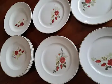assiettes plates et creuses