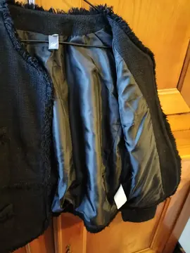 veste tweed noire pochettes et modernisée