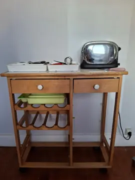 desserte en bois clair