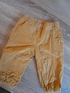 pantalon de velours T 18 mois
