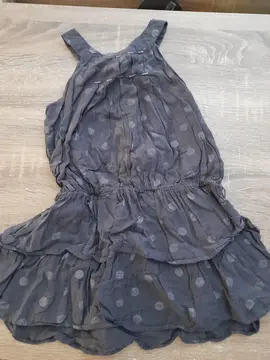 robe grise T 4 ans