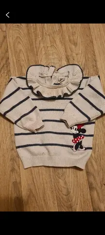 pull 6/9 mois