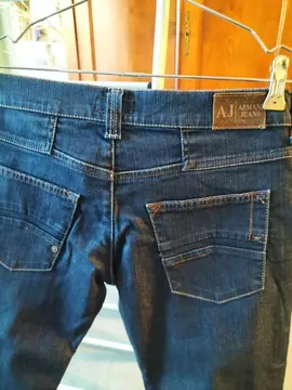 jeans Armani taille 40/42