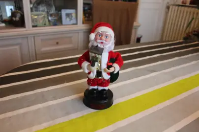 Pèe Noël lumineux et musical