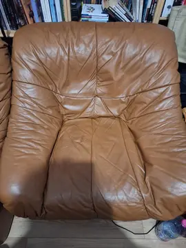 2 fauteuils en cuir