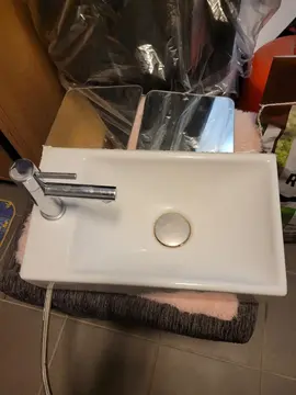 Lave-mains pour WC