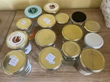 pots en verre pour confitures ou autres