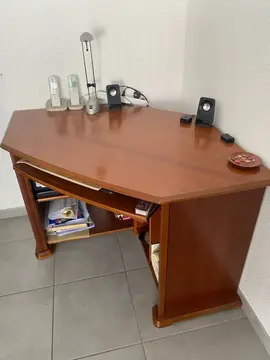 Bureau d’angle en bois