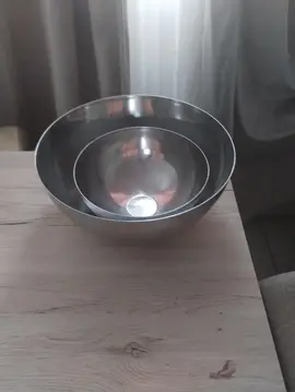 Deux saladier en inox