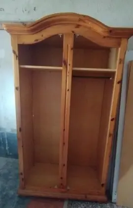 armoire en bois