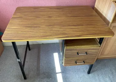 Bureau en formica