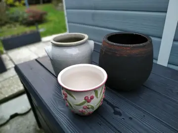 3 pots de fleurs d'extérieur