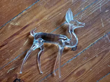 Petit faon en verre