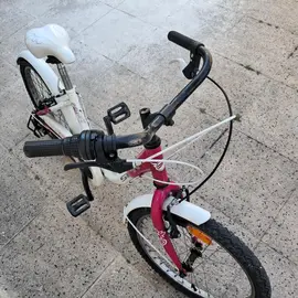 velo 20 pouces 6/8 ans
