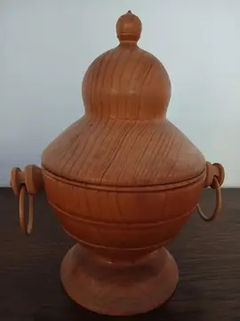 objet de décoration en bois