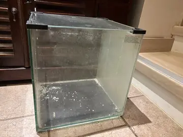 aquarium cuve de 35 cm X 32 cm X 36 cm