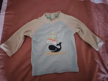 t shirt anti UV bébé