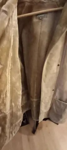 manteau femme beige en croute de cuir. taille 38