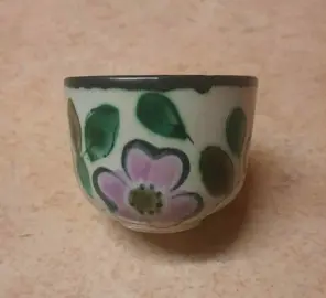 Petit bol blanc à fleurs