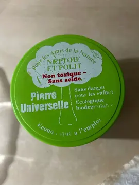 pierre universelle