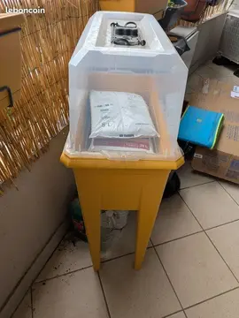 Bac à fleur à pied