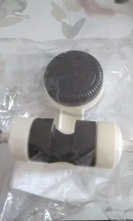 porte-pommeau dé douche ( ou autre) neuf.