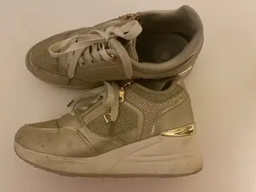 Baskets pointure 38