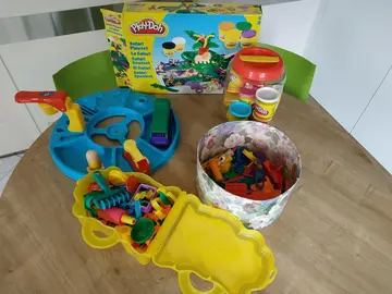 Ensemble play doh et lego militaire (marque Cobi)