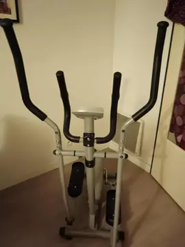 vélo d'intérieur à donner , venir le récupérer sur fontaine 38600