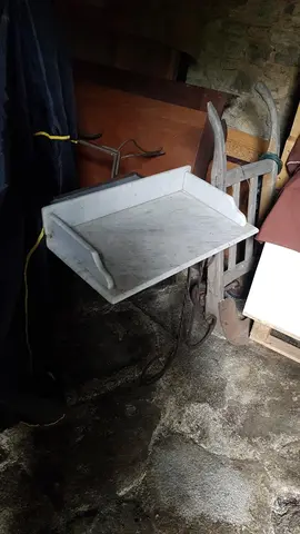 marbre de table de toilette