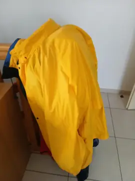 coupe vent imperméable taille XXL jaune