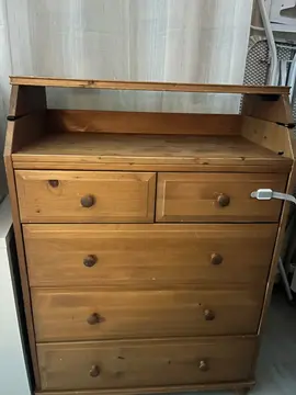 table à langer et commode en bois