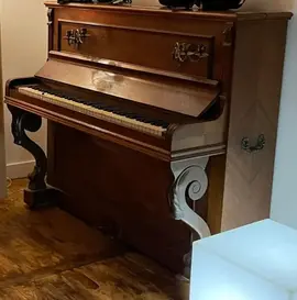 PIANO DROIT DE STYLE