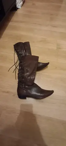 bottes femme marron. pointure 40