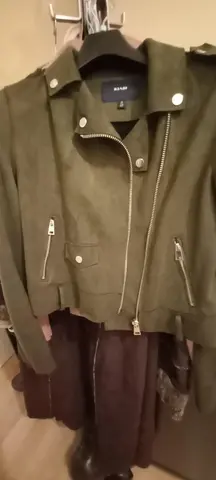 perfecto en daim vert. taille 38