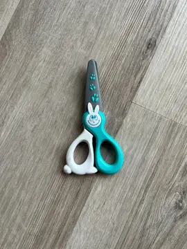 Ciseaux apprentissage pour tout petit