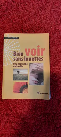 livre:" Bien voir sans lunettes"