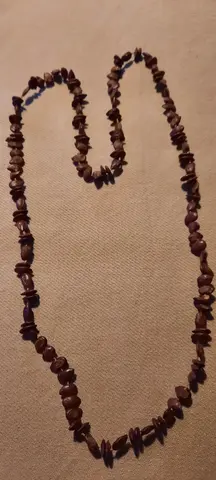 collier artisanal en graines