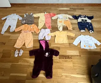 lot de petit vêtement fille