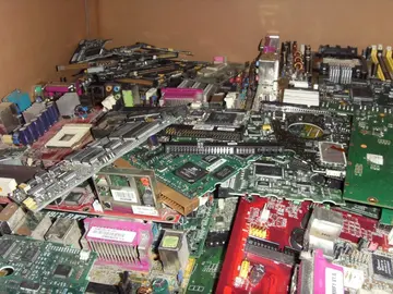 tout type composants électronique à donner