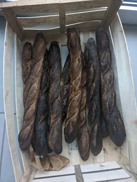 pain dur un peu grillé 😅