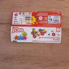 jeu de construction en bois