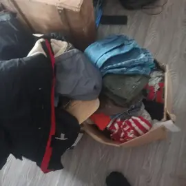 gros lot de vêtements enfant de 8 a 12 ans