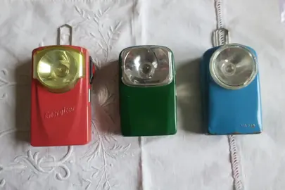 Lot de3 anciennes LAMPES de POCHE à réparer