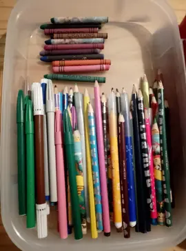 Feutres, crayons de couleurs...