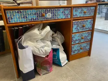 Bureau d'enfant en pin