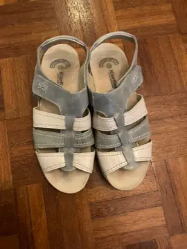 chaussure en cuir taille 39