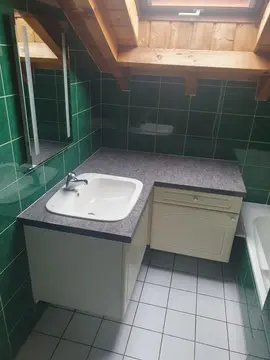 meuble de salle de bain avec vasque